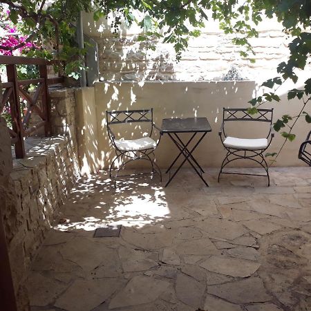 Kritikies Elaia Guest House Pitsidia Luaran gambar