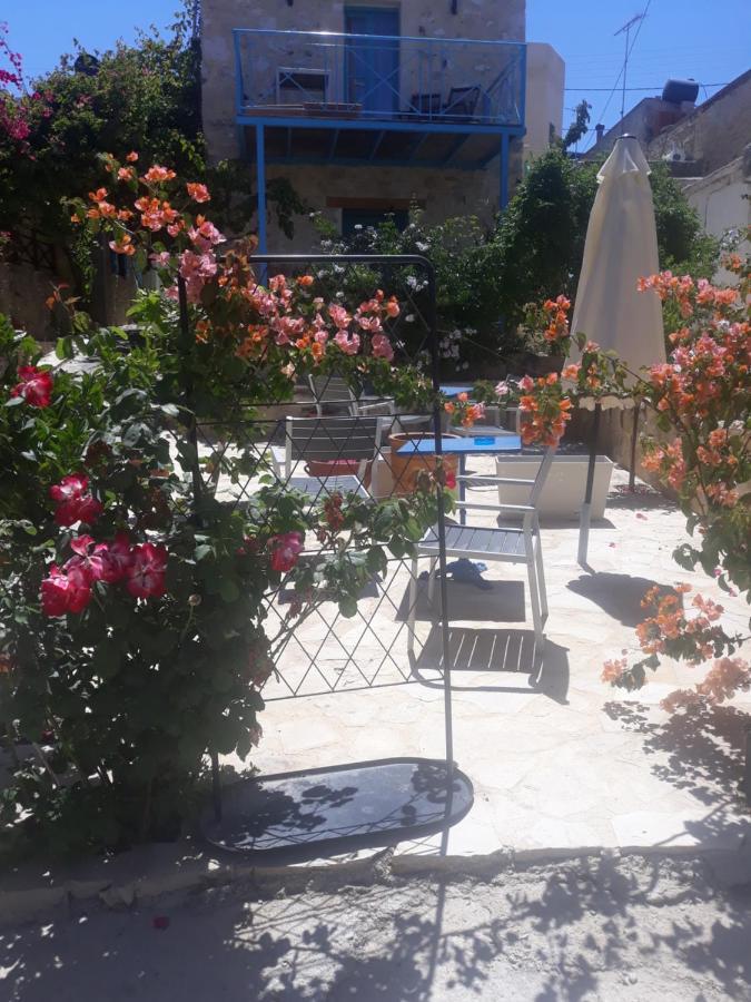 Kritikies Elaia Guest House Pitsidia Luaran gambar
